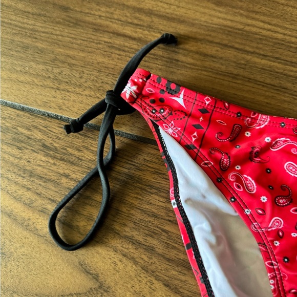 WOMANS Red paisley bandana print Brazilian Tie Side Bikini bottom size large - Picture 5 of 10